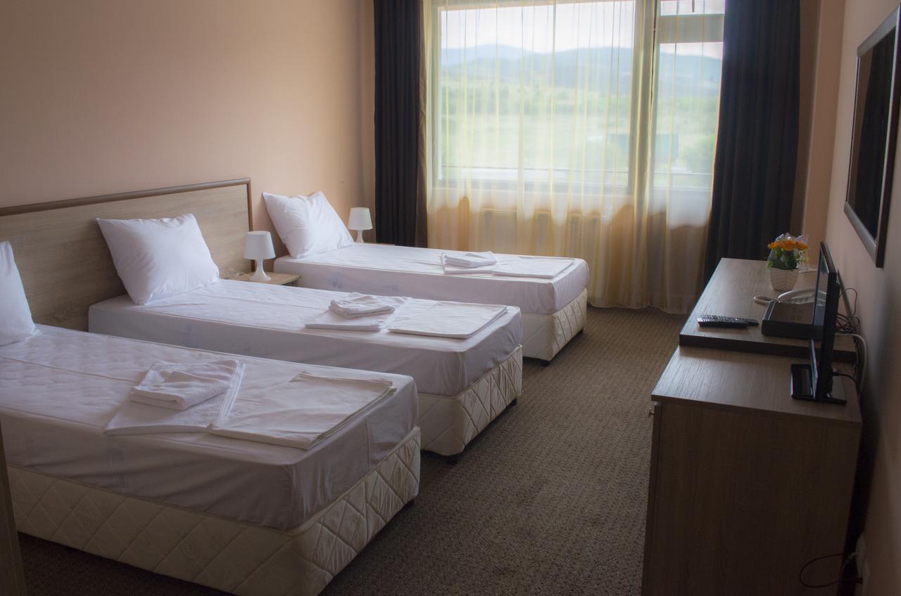 Maribel Spa Hotel Koprilova Екстериор снимка